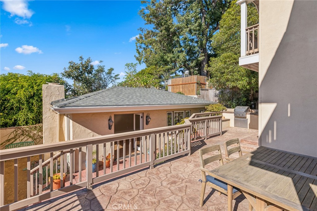 652 Agate Street