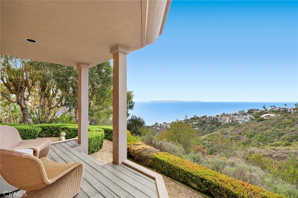 755 Pelican Drive