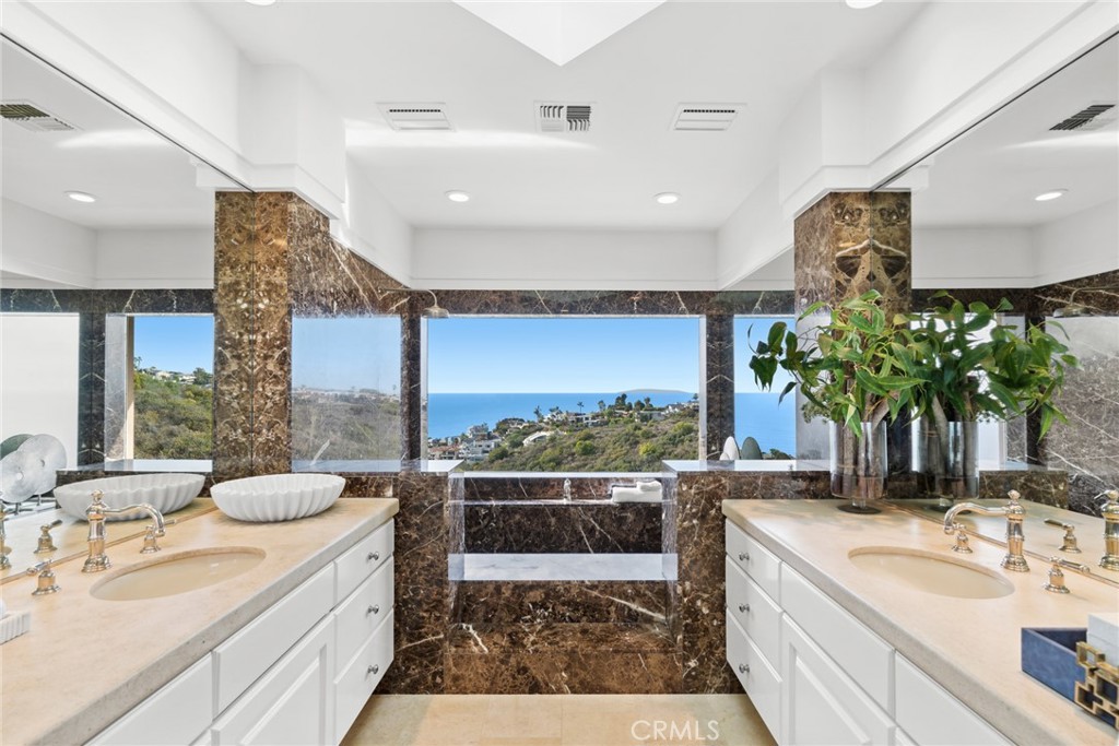 755 Pelican Drive