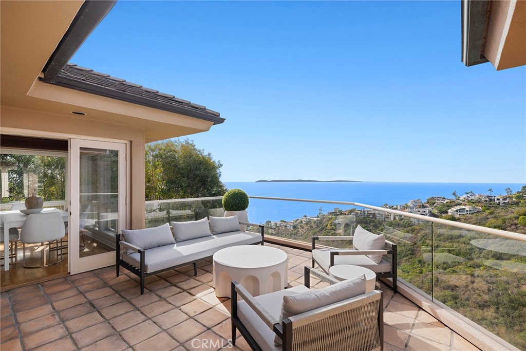755 Pelican Drive