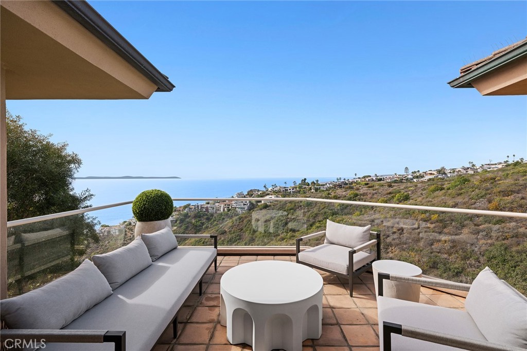 755 Pelican Drive