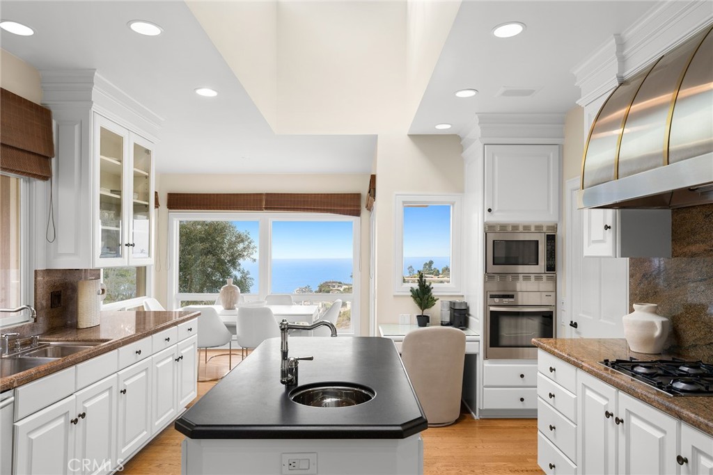 755 Pelican Drive