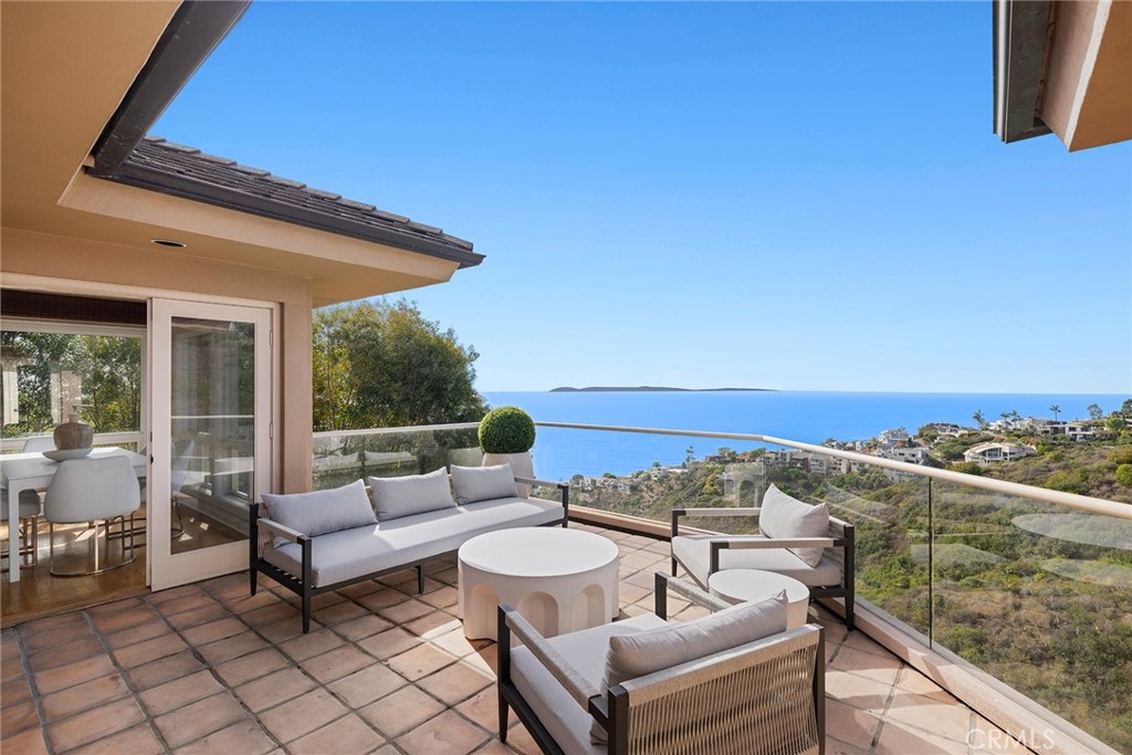 755 Pelican Drive