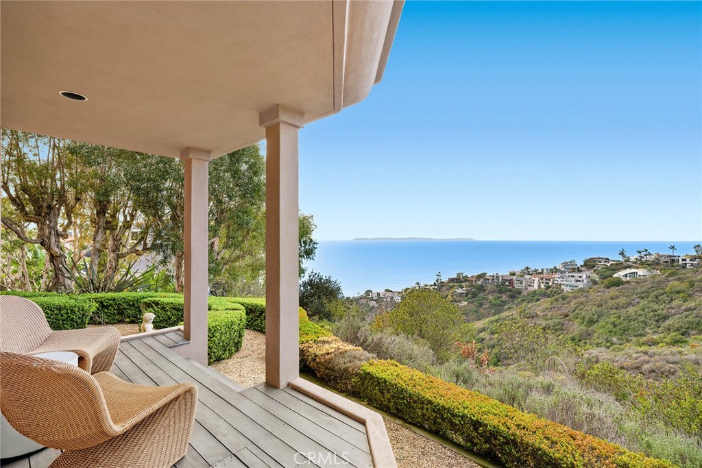 755 Pelican Drive