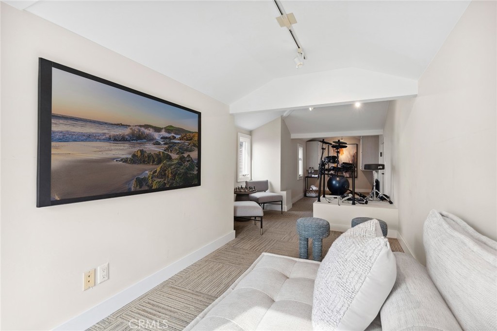 755 Pelican Drive