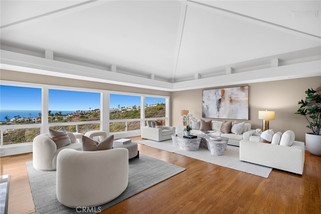 755 Pelican Drive