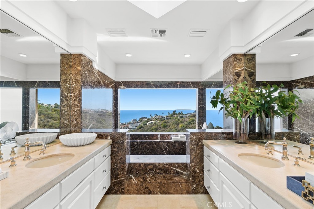 755 Pelican Drive