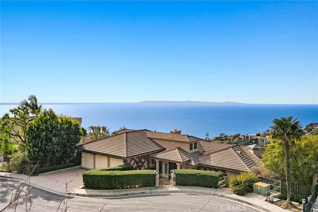 755 Pelican Drive