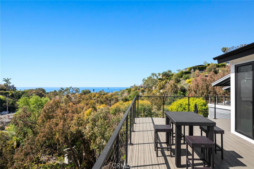 990 Meadowlark Drive