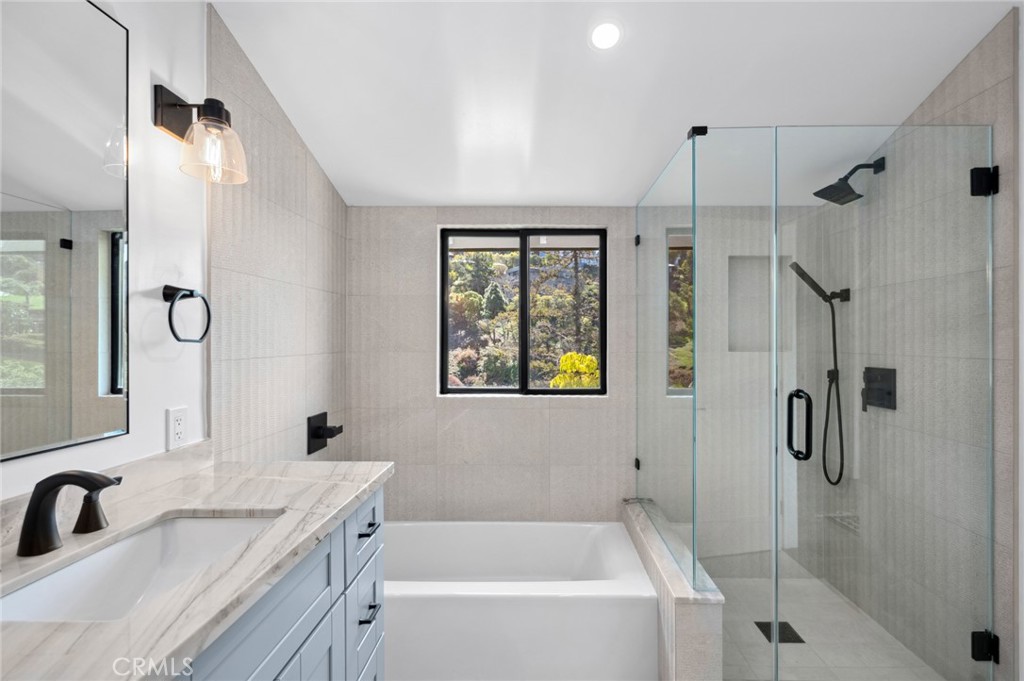 990 Meadowlark Drive