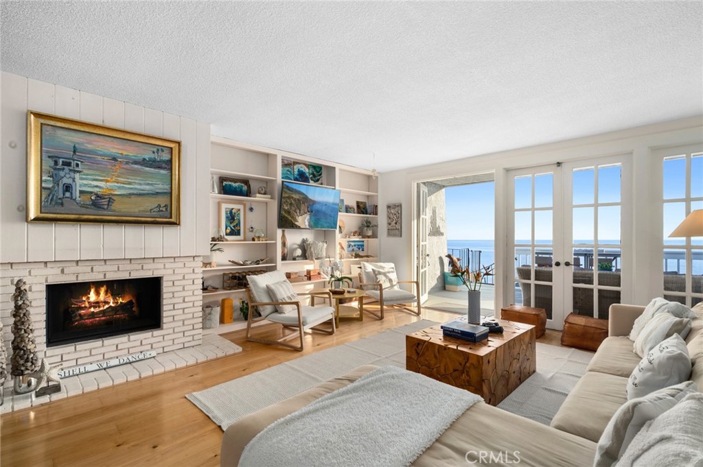 716 Cliff Drive
