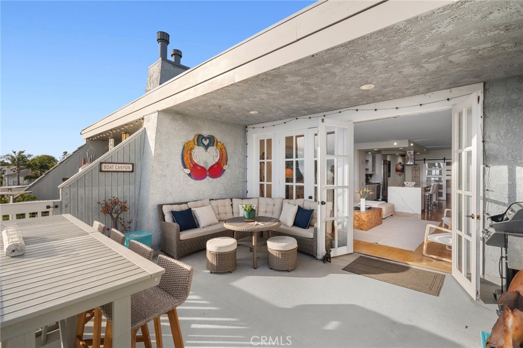 716 Cliff Drive