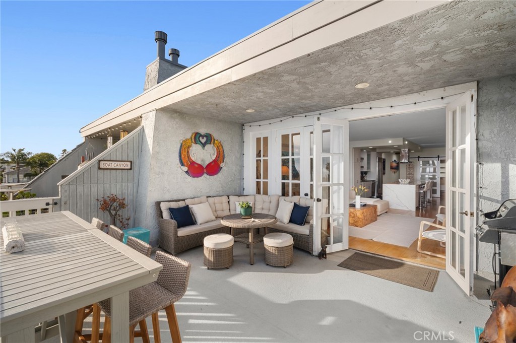 716 Cliff Drive