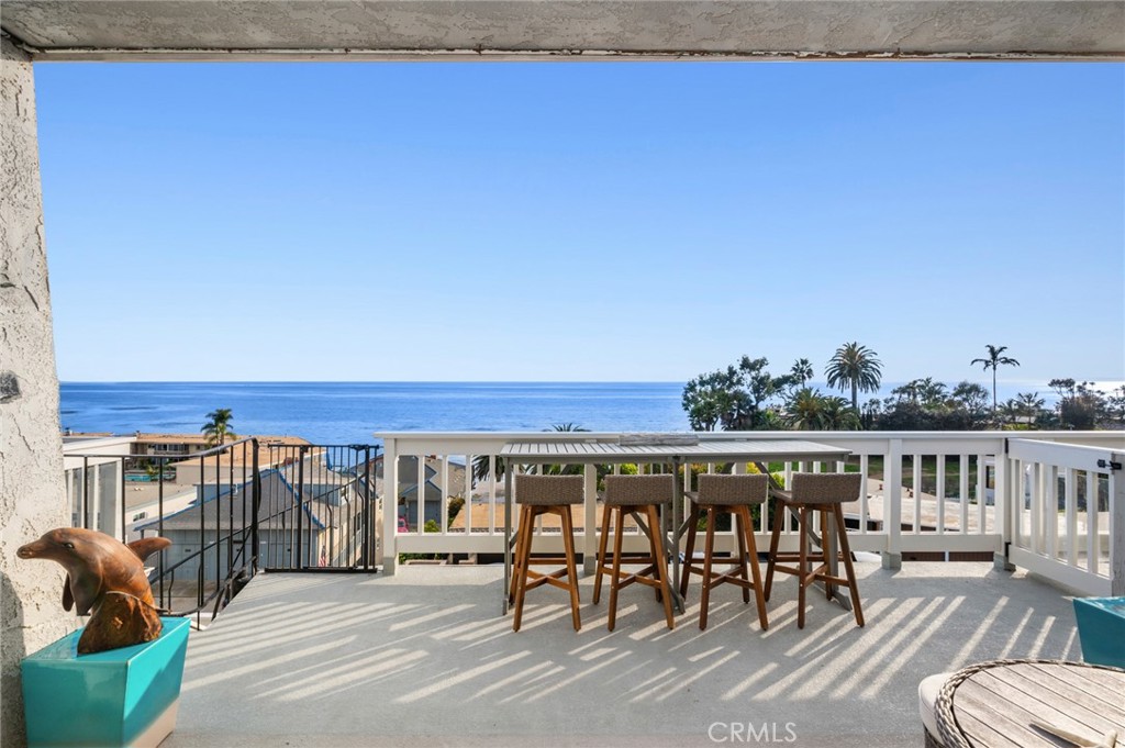 716 Cliff Drive