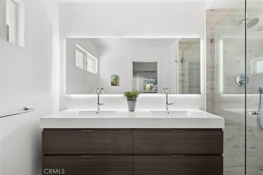 2909 Alta Laguna