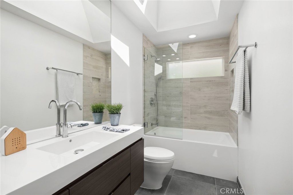 2909 Alta Laguna