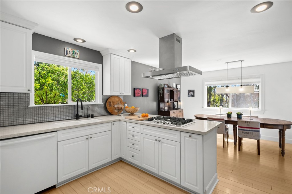 2909 Alta Laguna