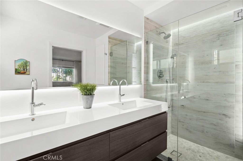 2909 Alta Laguna