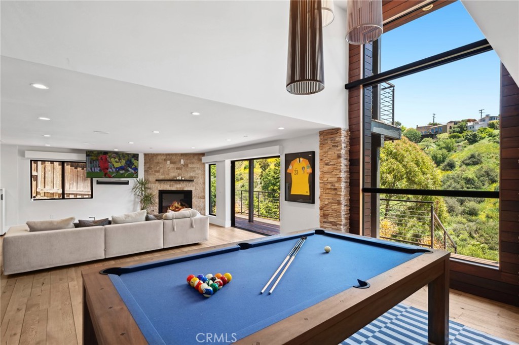 1435 Cerritos Drive