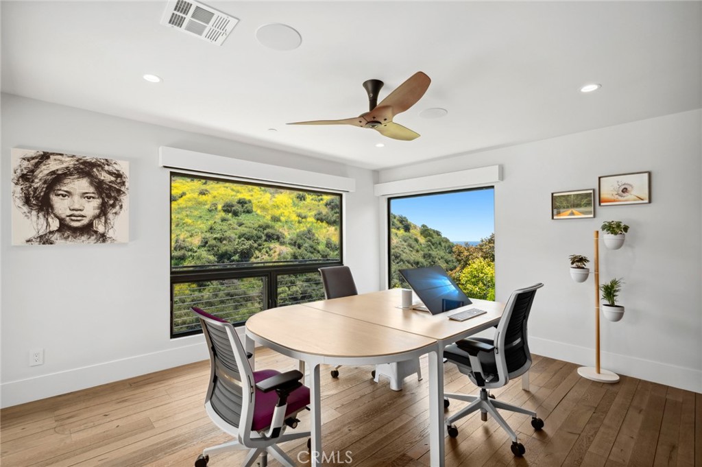 1435 Cerritos Drive