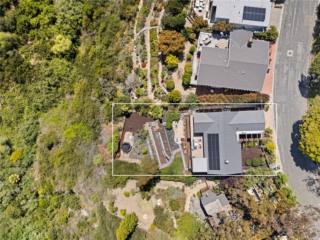 1435 Cerritos Drive