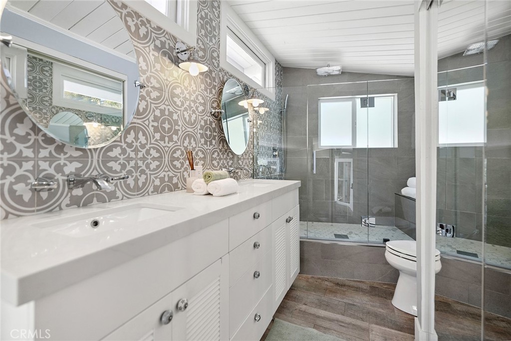 1310 Bluebird Canyon