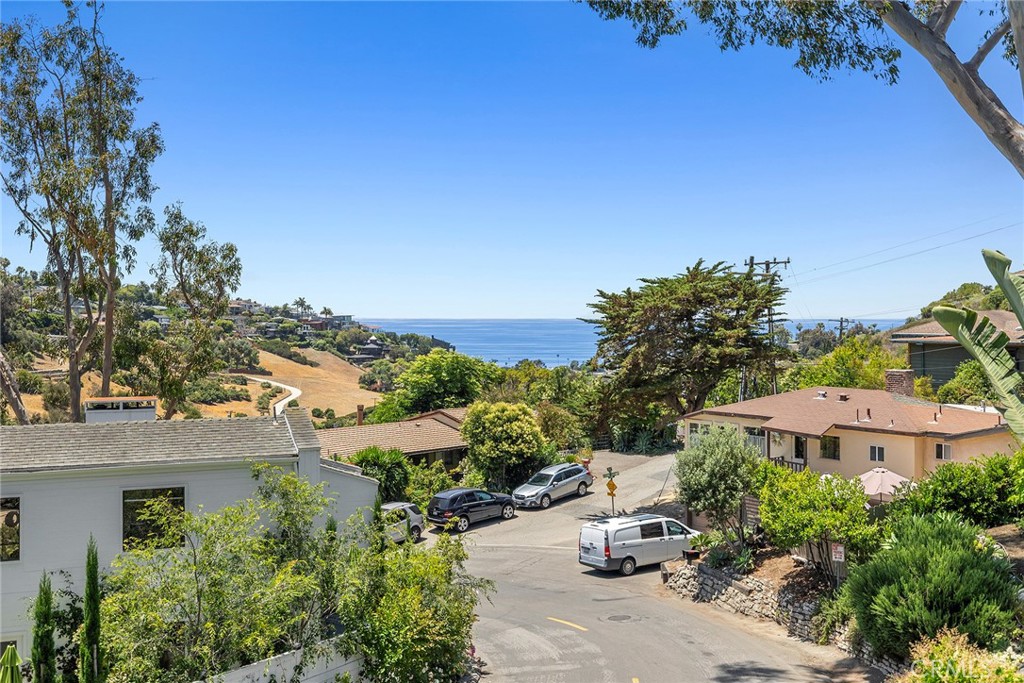 1310 Bluebird Canyon