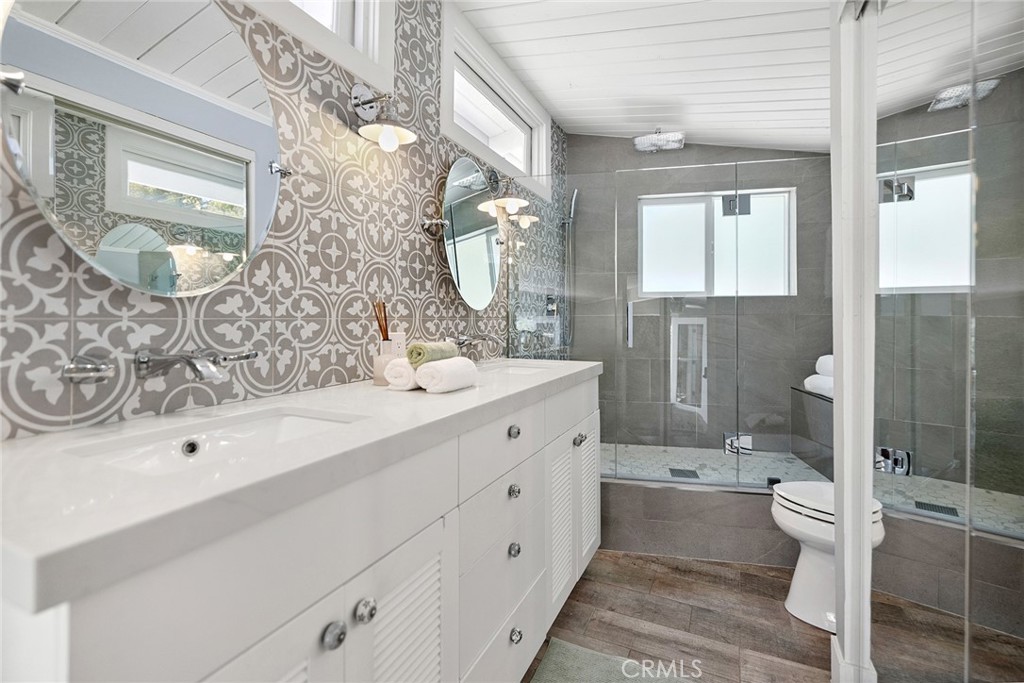 1310 Bluebird Canyon