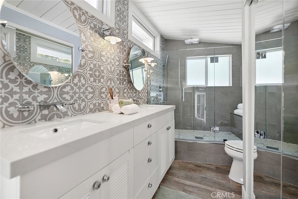 1310 Bluebird Canyon