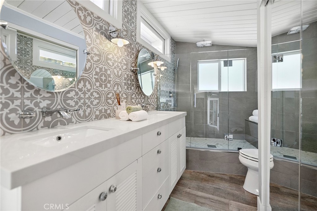 1310 Bluebird Canyon