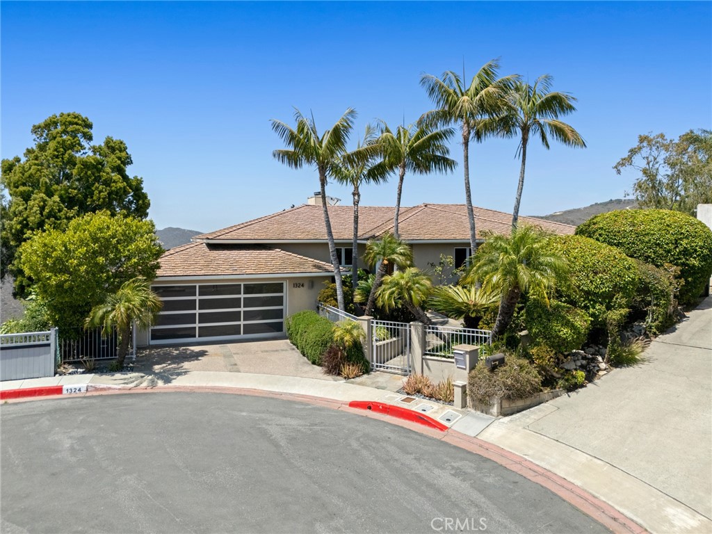 1324 Pitcairn Place