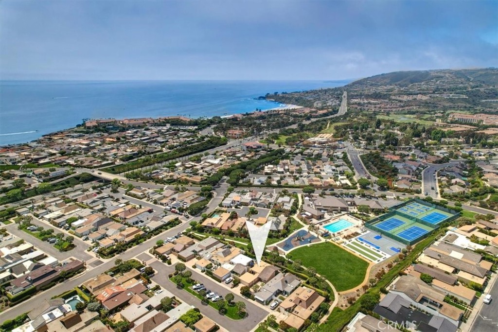 23895 Taranto Bay