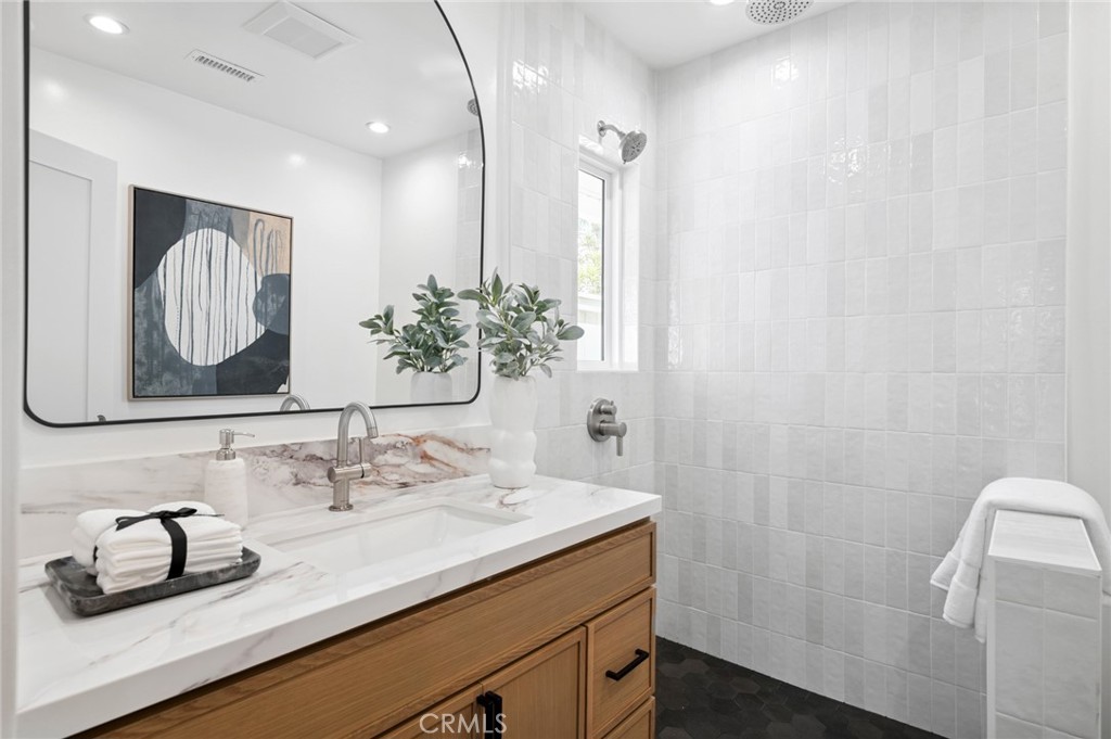 232 San Joaquin Street