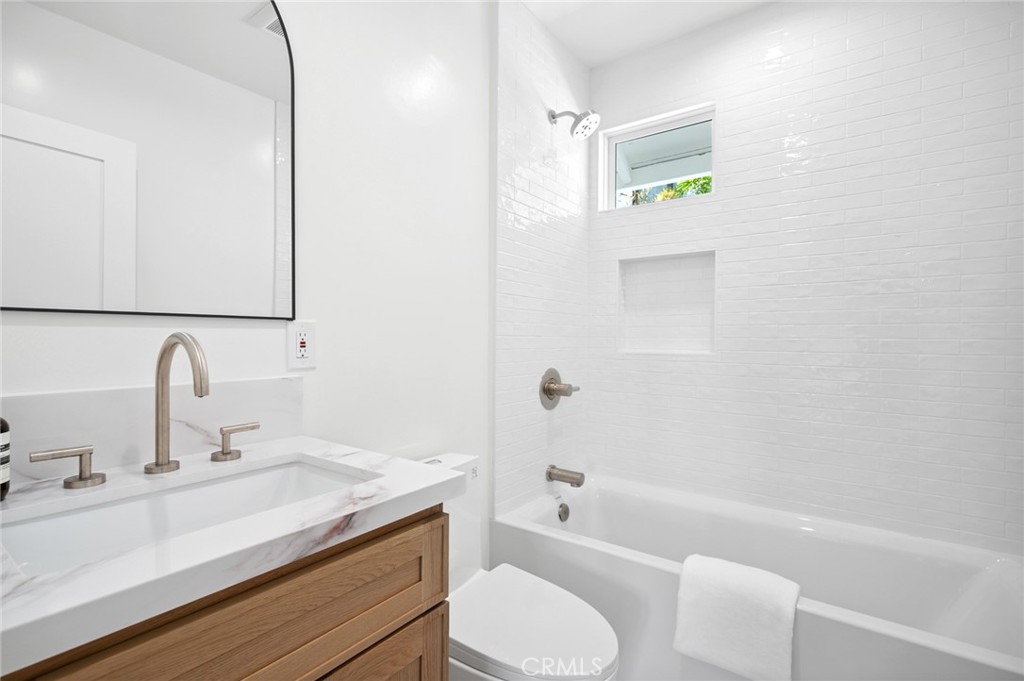 232 San Joaquin Street