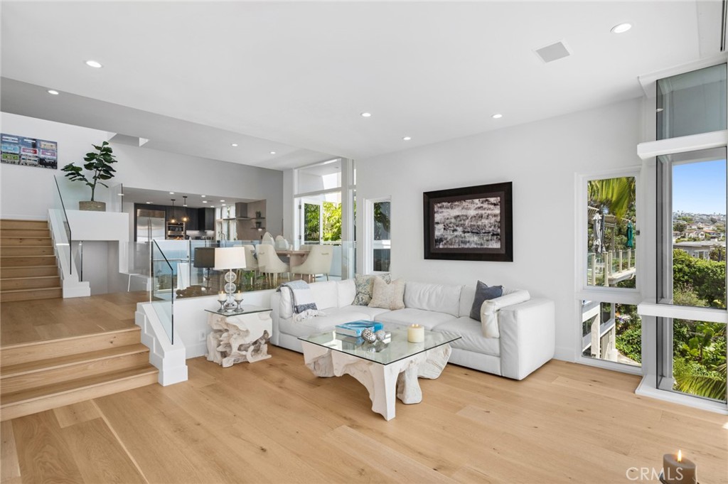 1061 Skyline Drive