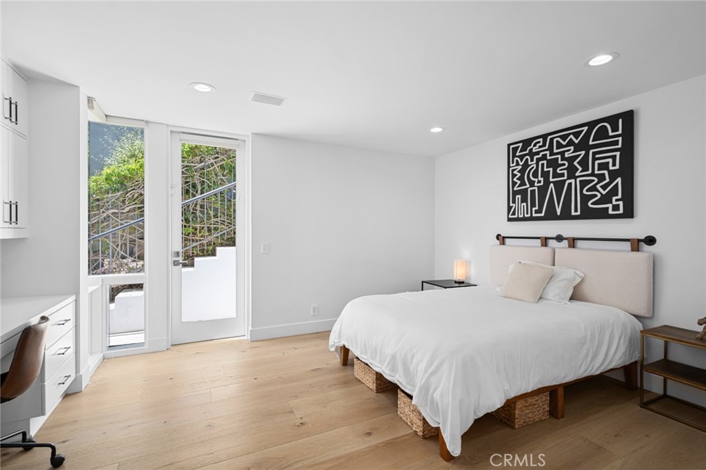 1061 Skyline Drive