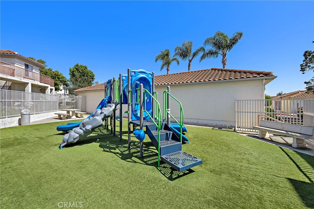 405 Ribbon Beach Way 243