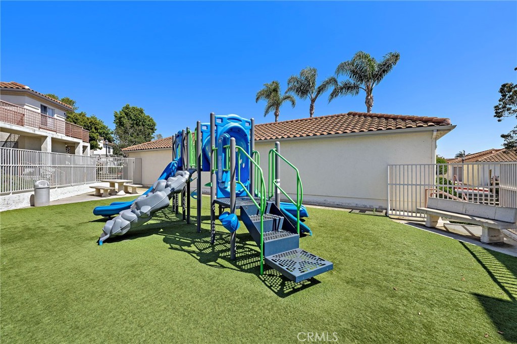 405 Ribbon Beach Way 243