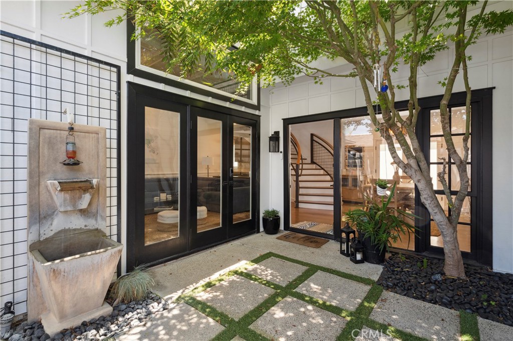 328 Lugonia Street
