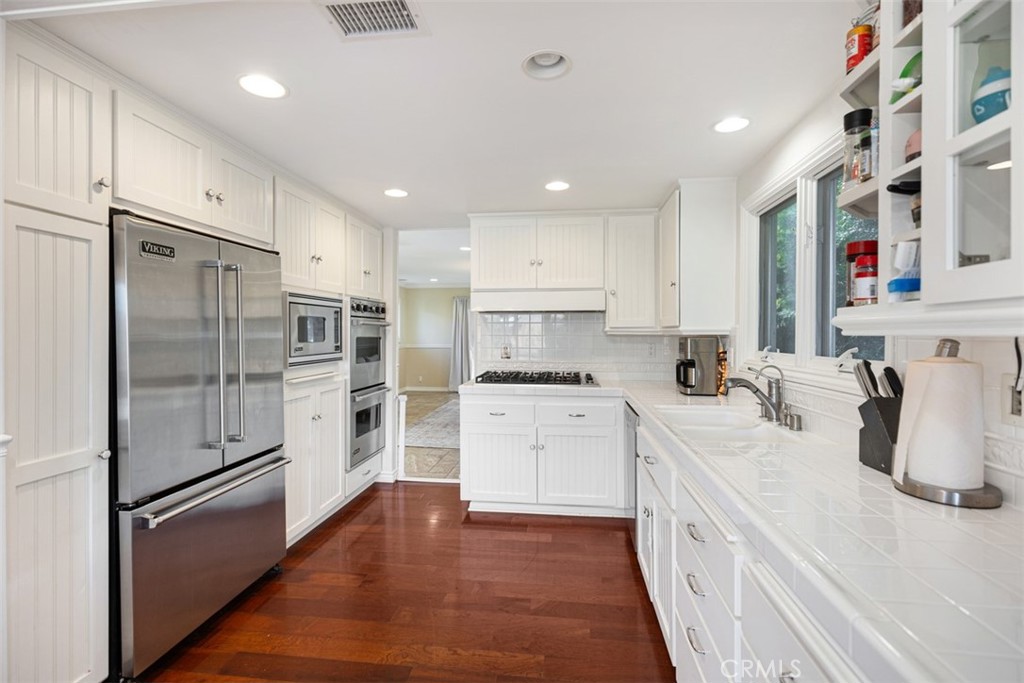 3160 Alta Laguna Boulevard