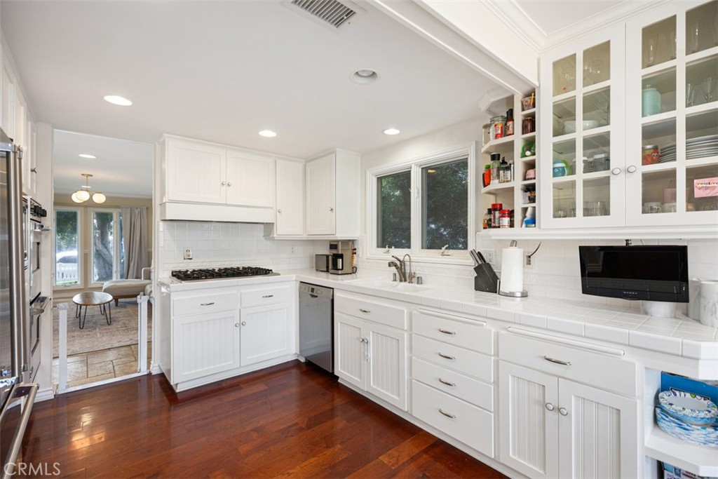 3160 Alta Laguna Boulevard