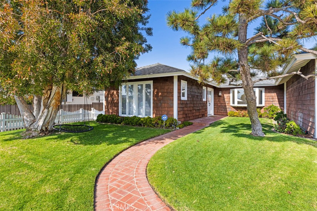 3160 Alta Laguna Boulevard