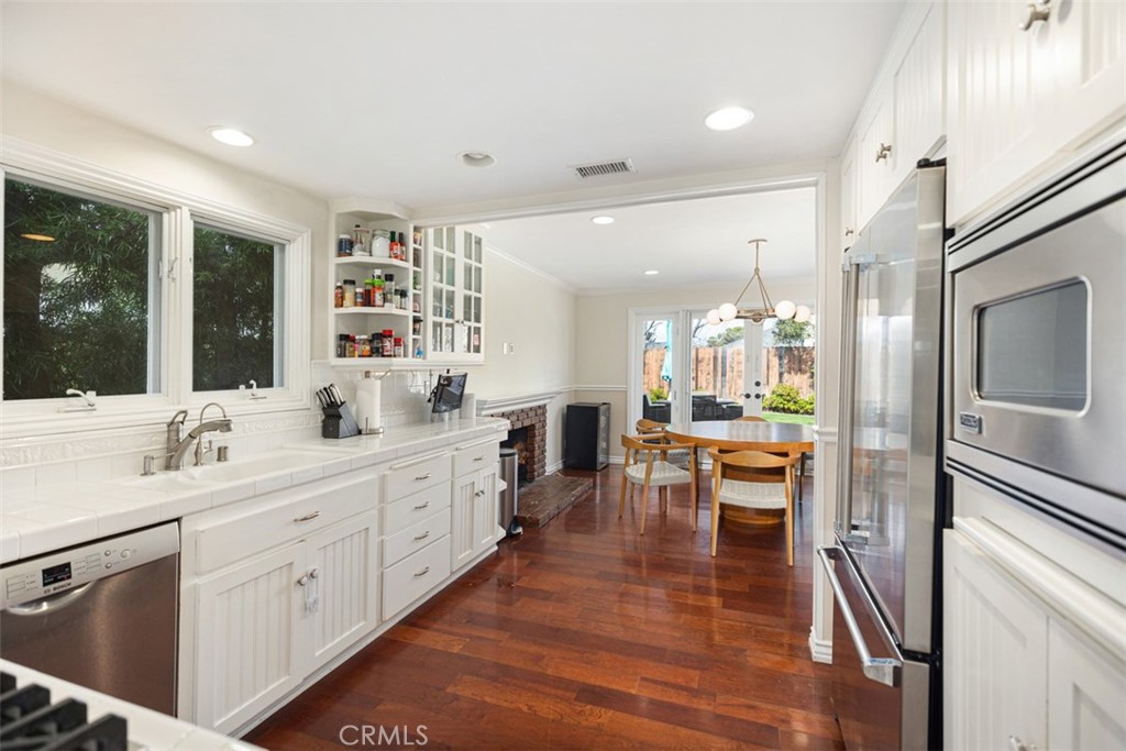 3160 Alta Laguna Boulevard