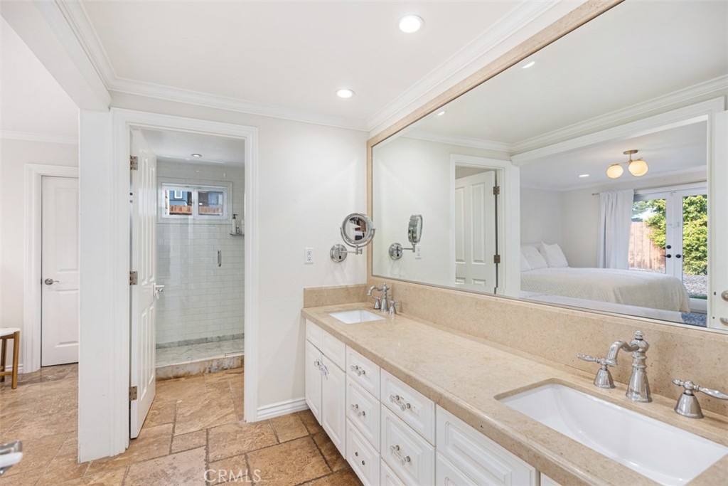 3160 Alta Laguna Boulevard