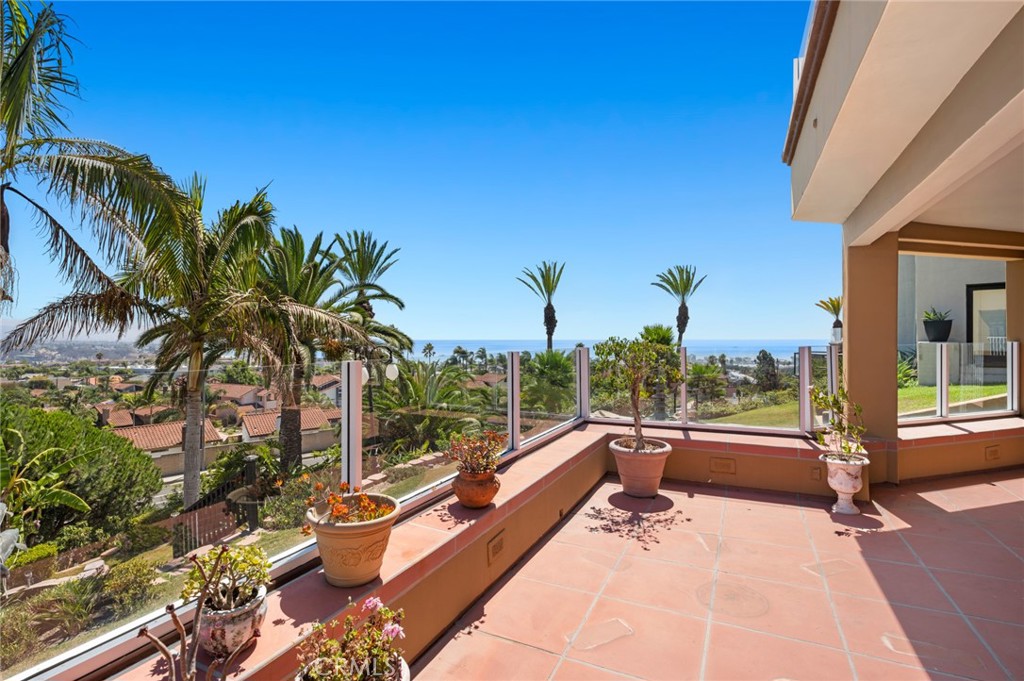 33682 Holtz Hill Drive