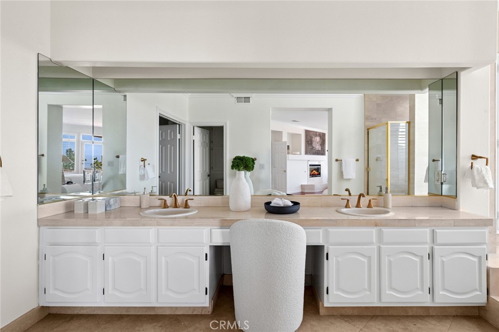 33682 Holtz Hill Drive