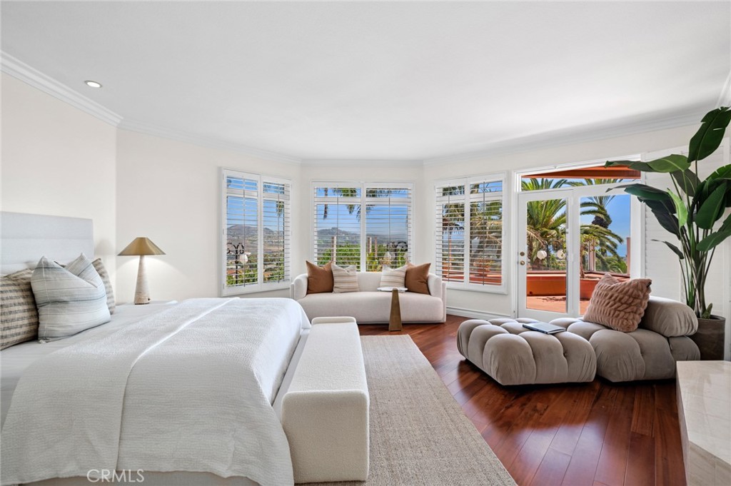 33682 Holtz Hill Drive