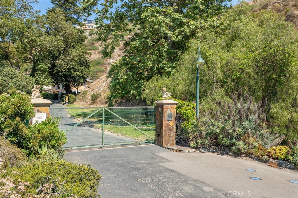 2072 Hidden Valley Canyon Road