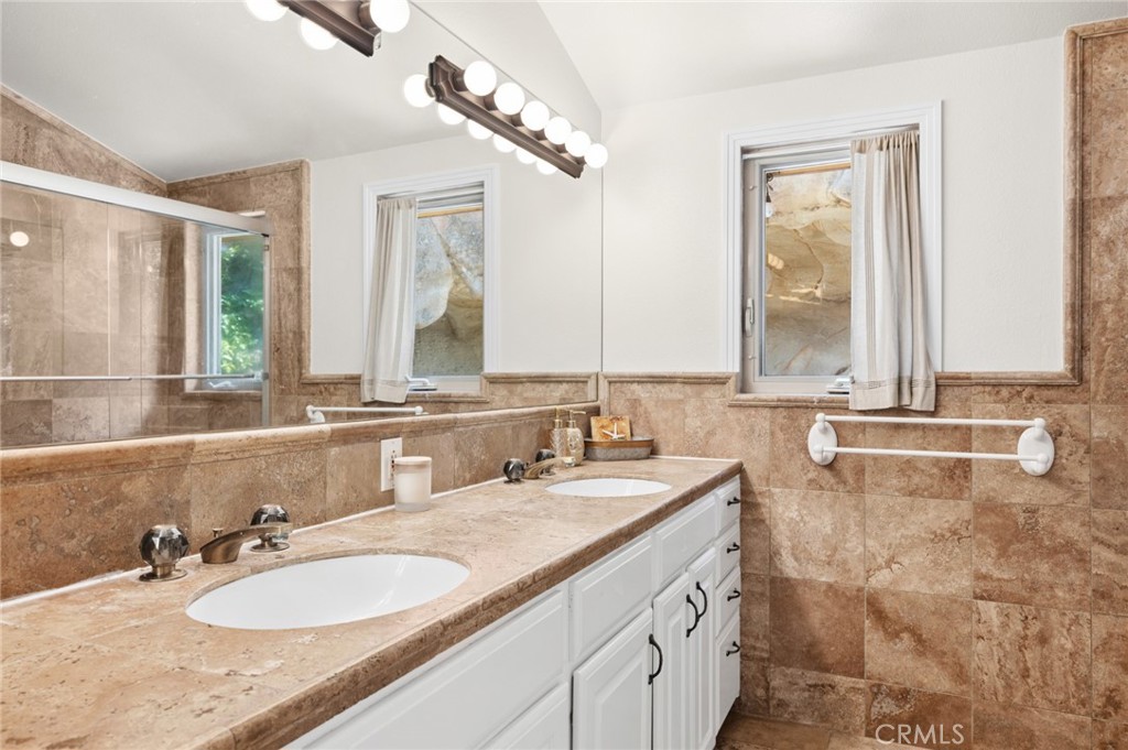 2072 Hidden Valley Canyon Road