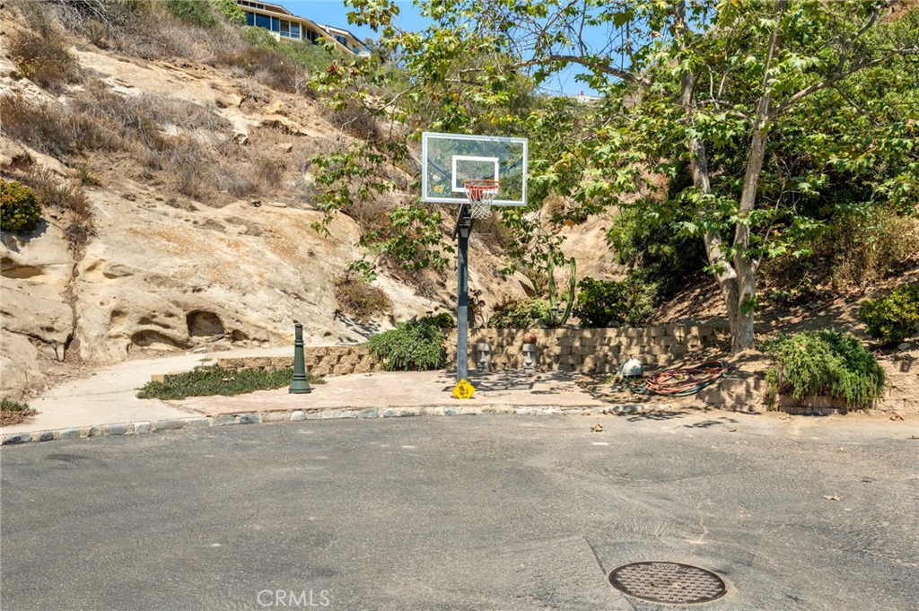 2072 Hidden Valley Canyon Road